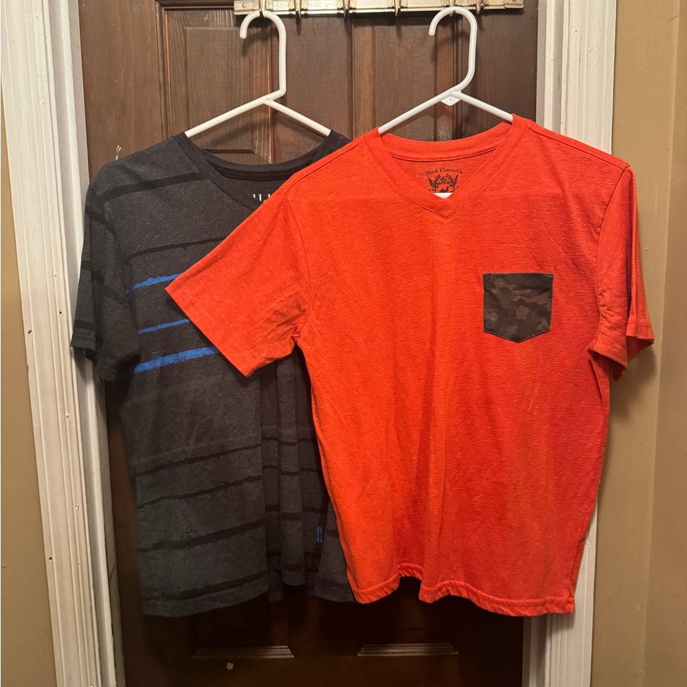 Set of 2 Boys Large Size 16 Short Sleeve Shirts: Red Camel & Billabong